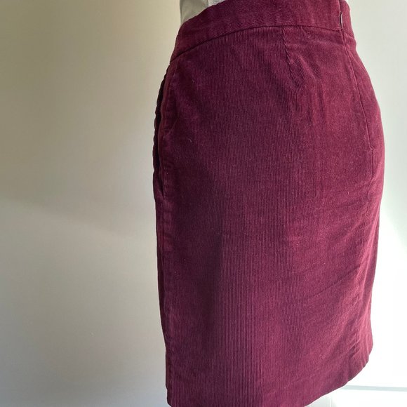 Banana Republic Burgundy Corduroy Mini Skirt - Picture 7 of 8